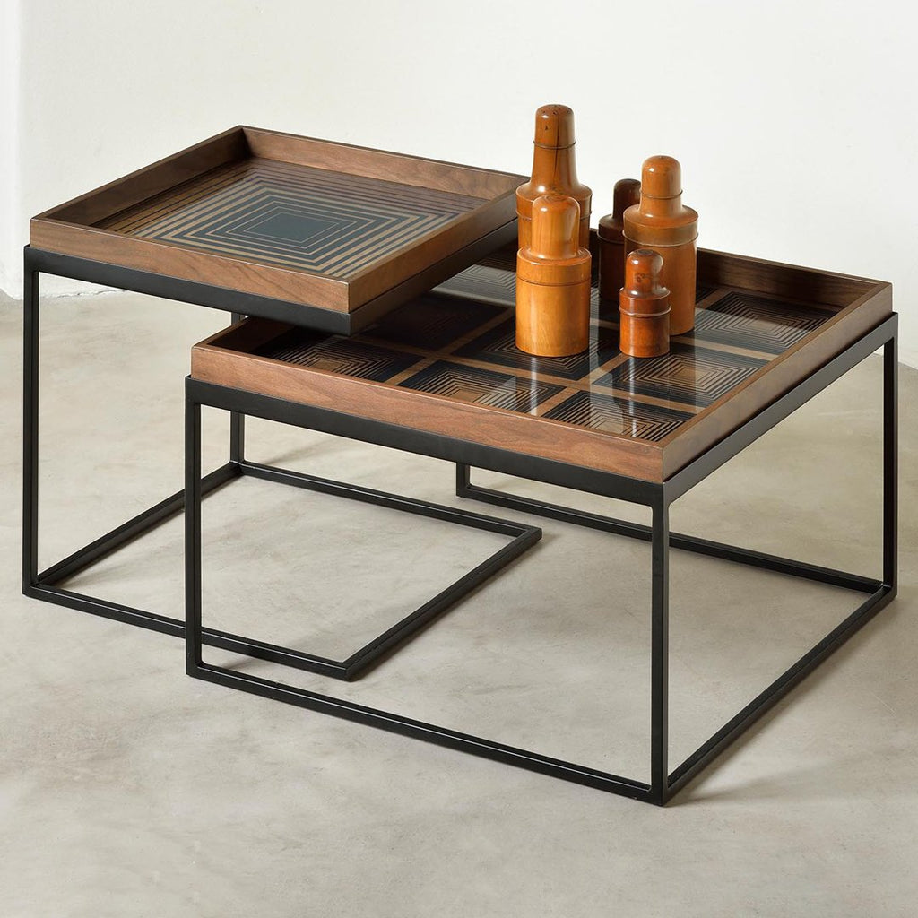 Set Tavolino da Caffè Quadrato Nordico Versatile in Metallo con Vassoio Intercambiabile per Soggiorno