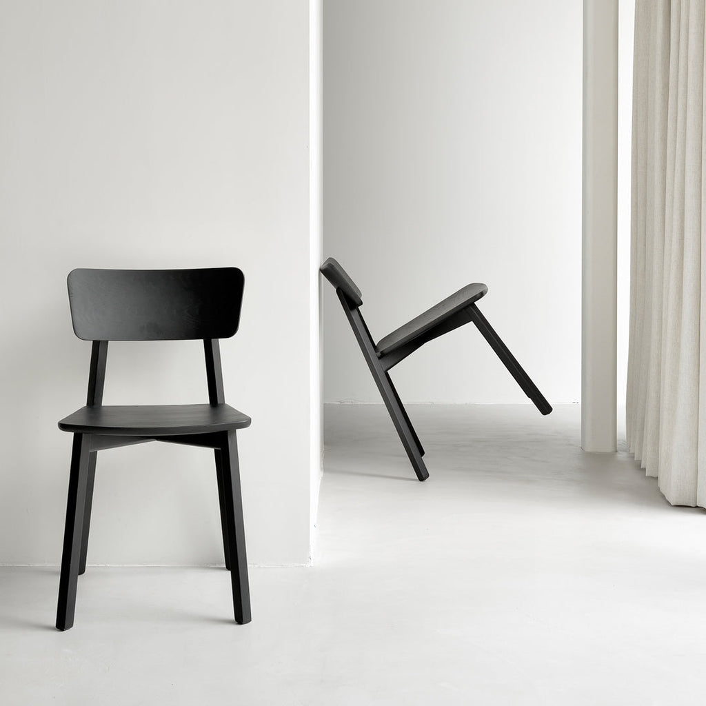Sedia da pranzo scandinava minimalista in rovere massello europeo con schienale ergonomico curvo per sala da pranzo