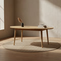 Tavolino da caffè nordico in rovere massello organico con silhouette a forma di pietra ispirata alla natura per soggiorno