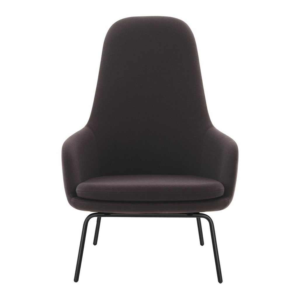 Sedia lounge alta classica nordica imbottita con gambe in acciaio e schienale con supporto per il collo per soggiorno