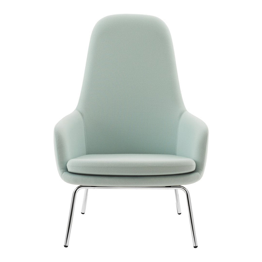 Sedia lounge alta classica nordica imbottita con gambe in acciaio e schienale con supporto per il collo per soggiorno