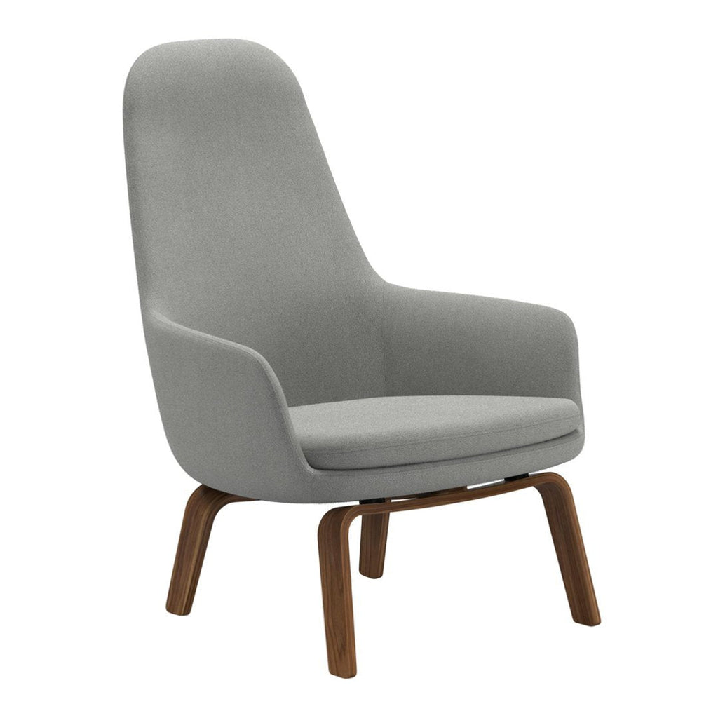 Sedia lounge alta classica nordica imbottita con gambe in acciaio e schienale con supporto per il collo per soggiorno