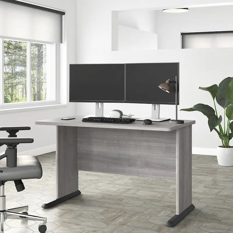 Scrivania per computer da 122 cm grigio tempesta/bianco/grigio platino, per una persona