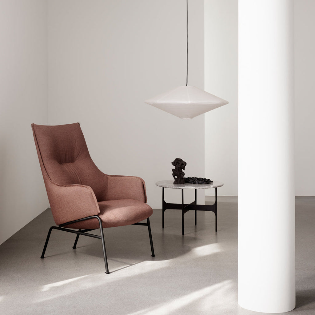Tavolino rotondo da salotto italiano minimalista in noce e marmo con forma fluida e senza bordi