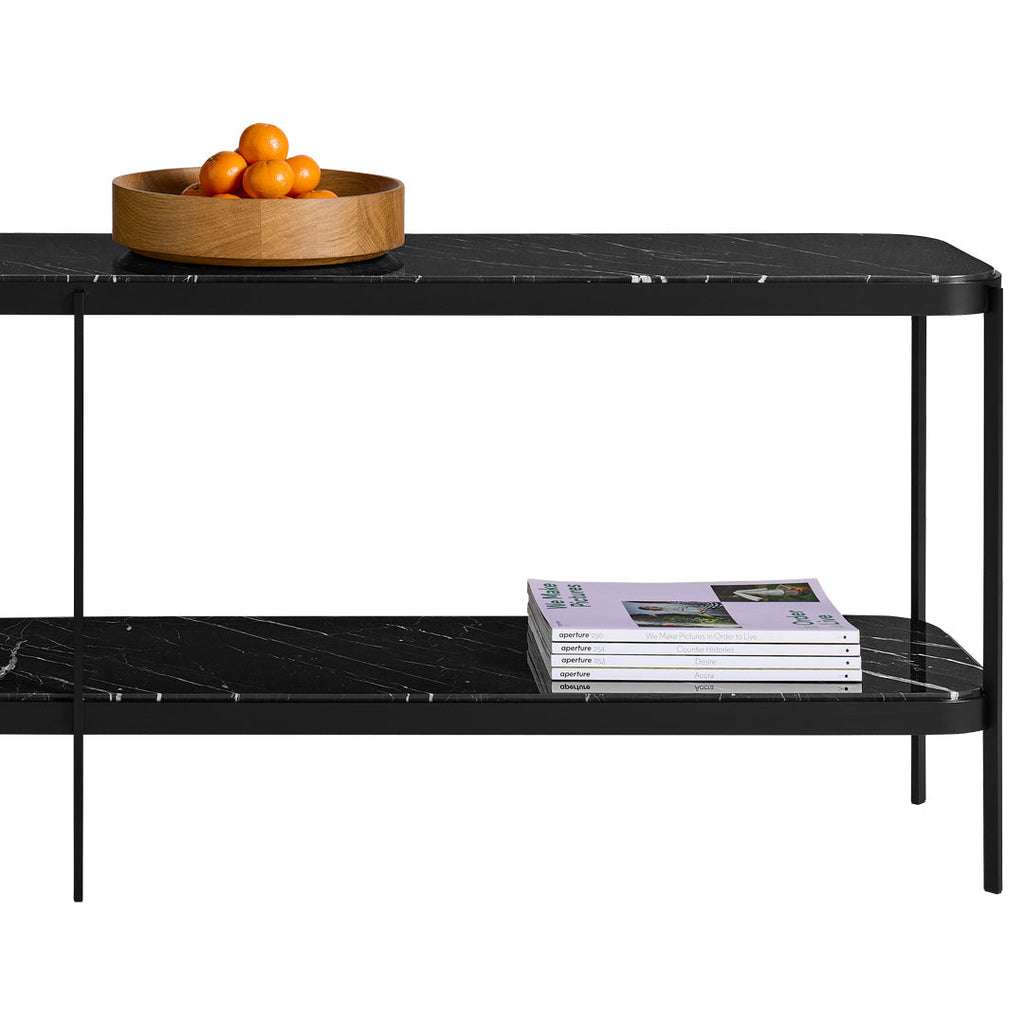 Consolle Lunga e Bassa in Marmo Nero e Acciaio in Stile Architettonico Minimalista con una Drammatica Presenza Lineare per il Soggiorno