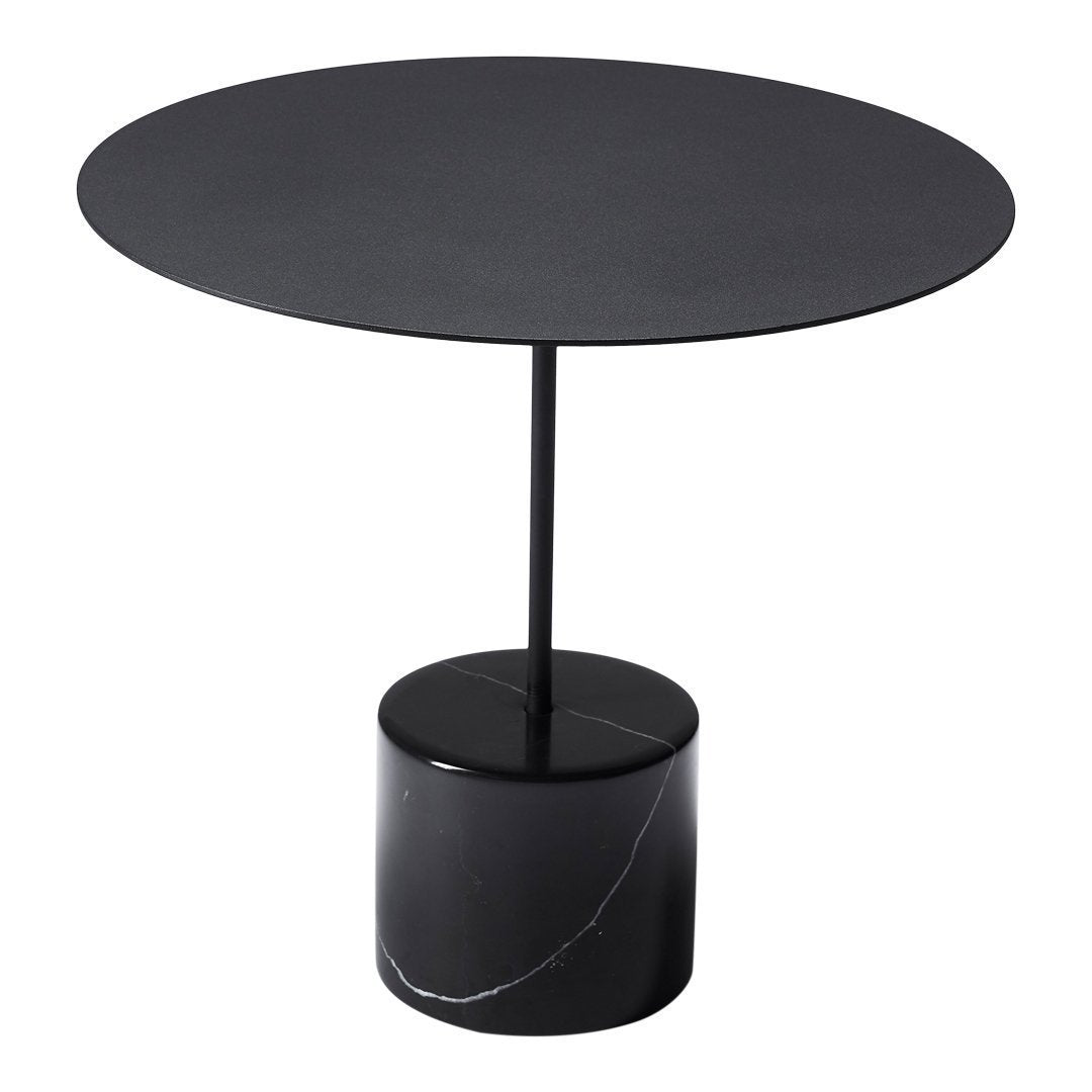 Tavolino Minimalista in Marmo Nero Marquina e Acciaio con Base Cilindrica Tensione Geometrica per Salotto