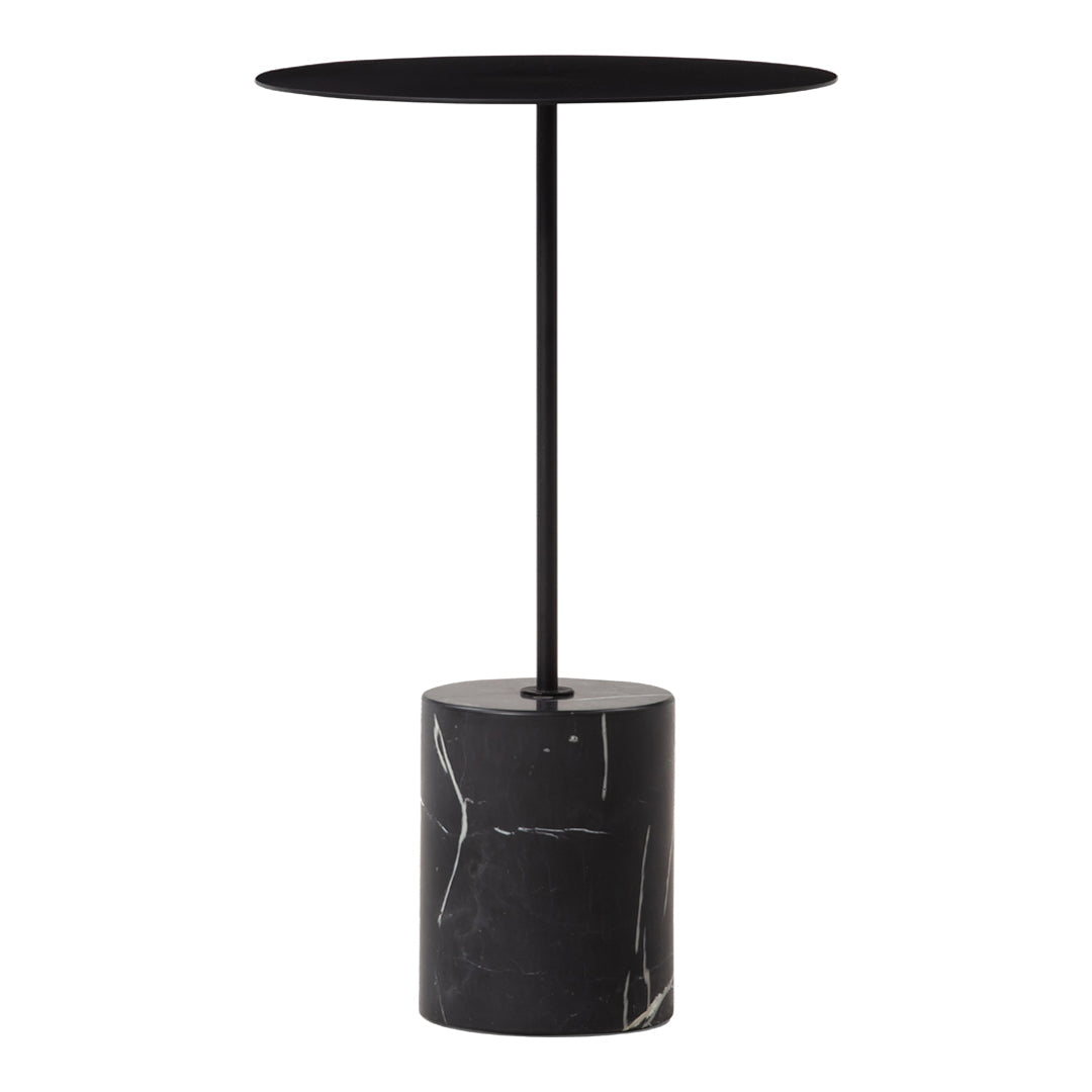 Tavolino Minimalista in Marmo Nero Marquina e Acciaio con Base Cilindrica Tensione Geometrica per Salotto