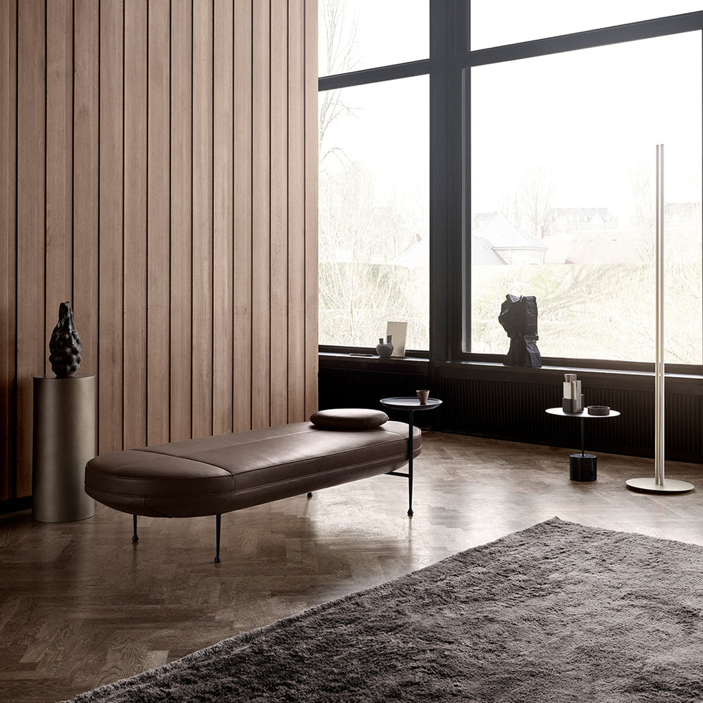 Tavolino Minimalista in Marmo Nero Marquina e Acciaio con Base Cilindrica Tensione Geometrica per Salotto