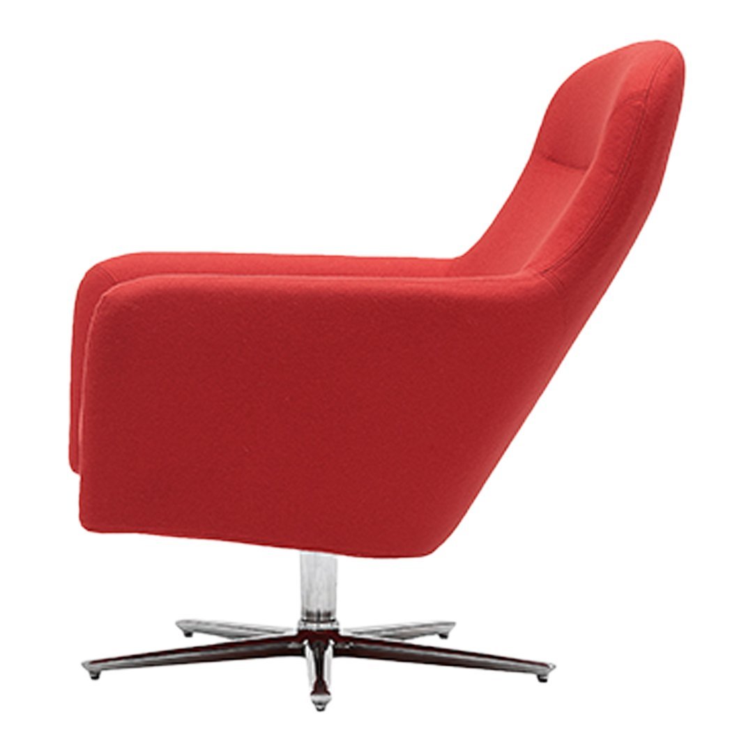 Poltrona girevole bassa imbottita Modern Classic con forma dinamica arrotondata per soggiorno