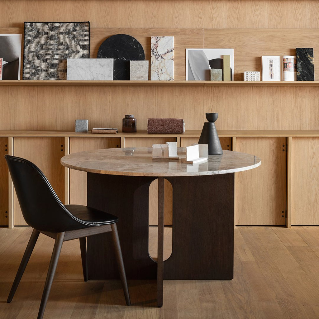 Sedia da pranzo moderna nordica completamente imbottita con braccioli curvati all'esterno e schienale alto per sala da pranzo