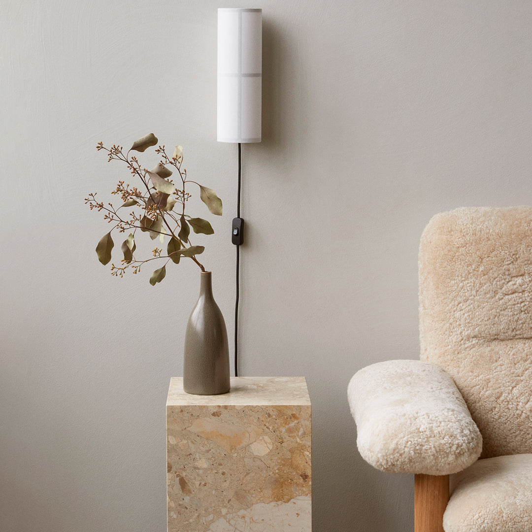 Tavolino Scultoreo Minimalista in Marmo Naturale Alto a Piedistallo con Base Espositiva Multiuso per Soggiorno