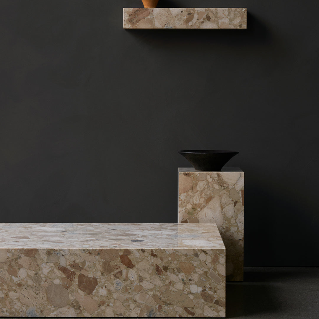 Tavolino Scultoreo Minimalista in Marmo Naturale Alto a Piedistallo con Base Espositiva Multiuso per Soggiorno