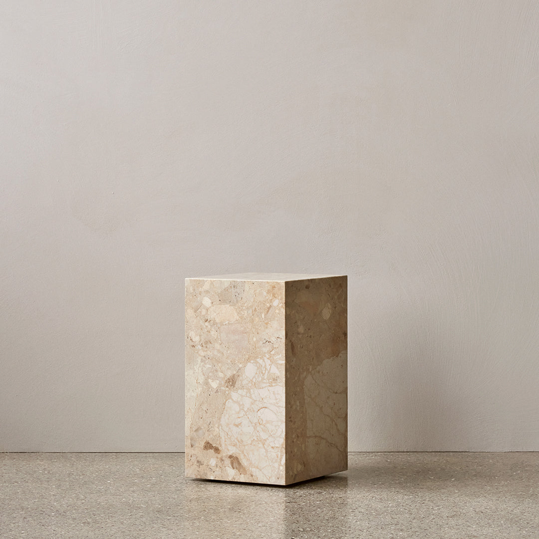 Tavolino Scultoreo Minimalista in Marmo Naturale Alto a Piedistallo con Base Espositiva Multiuso per Soggiorno