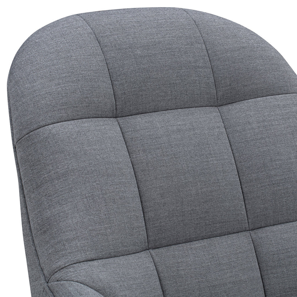 Poltrona lounge moderna e rivestita in tessuto organico con interno ispirato a spicchi di mango, ideale per il soggiorno