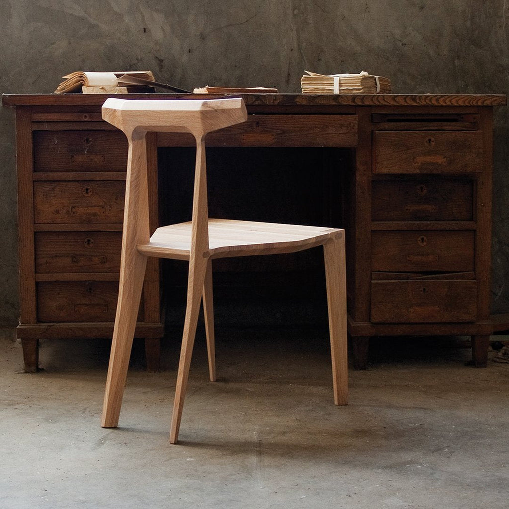 Sedia da pranzo Natural Craft in legno massello con giunzioni leggere ed eleganti per sala da pranzo