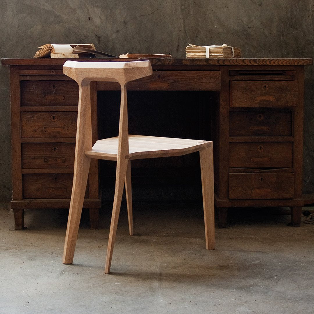 Sedia da pranzo Natural Craft in legno massello con giunzioni leggere ed eleganti per sala da pranzo