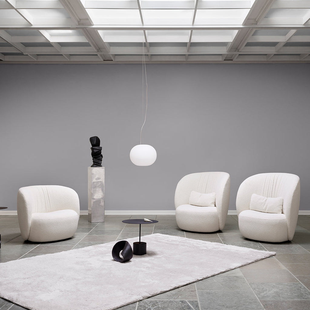 Tavolino Minimalista in Marmo Nero Marquina e Acciaio con Base Cilindrica Tensione Geometrica per Salotto