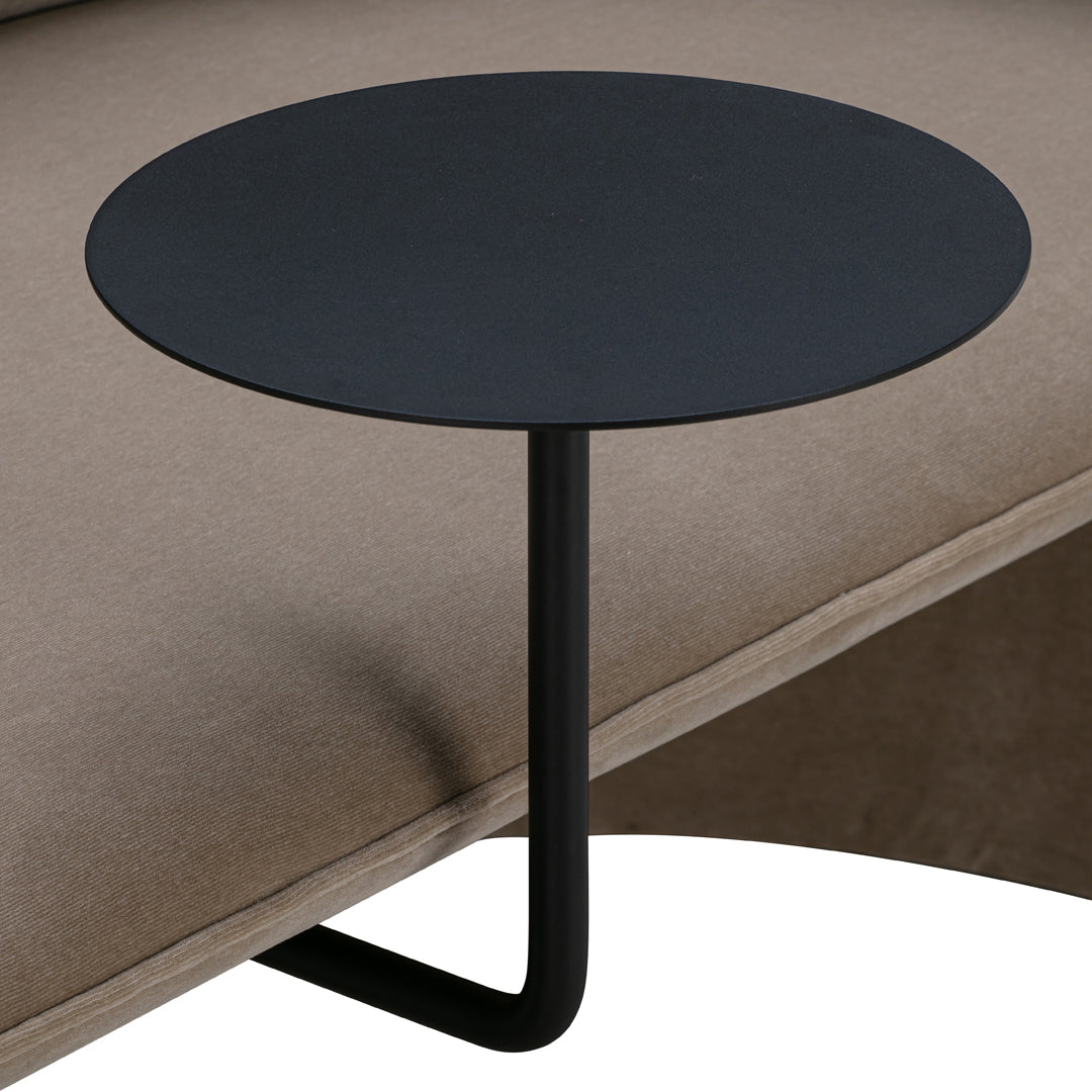 Panca moderna imbottita con tavolino laterale integrato in acciaio per lounge e ufficio