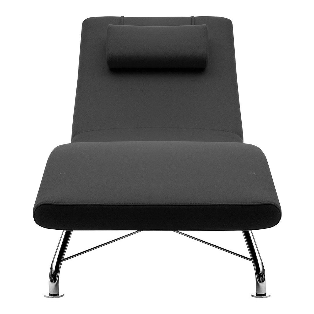 Poltrona moderna minimalista in acciaio e imbottita con linee scultoree per il soggiorno