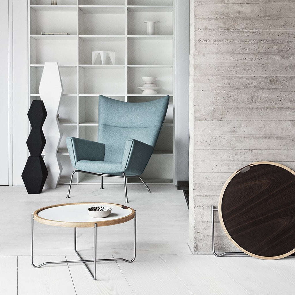 Tavolino da salotto con vassoio Nordic Classic in rovere e acciaio inossidabile con vassoio reversibile a doppia faccia