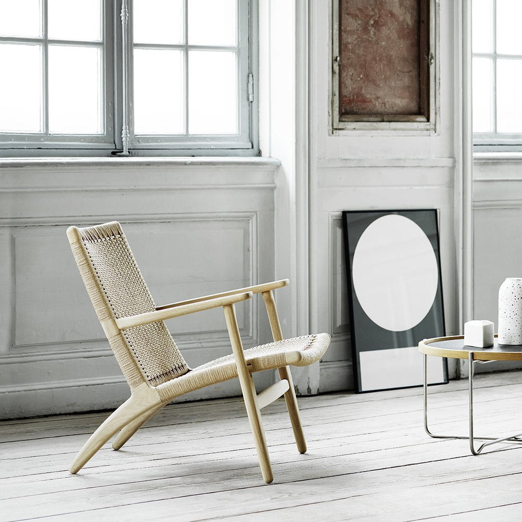 Tavolino da salotto con vassoio Nordic Classic in rovere e acciaio inossidabile con vassoio reversibile a doppia faccia