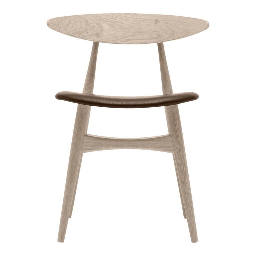 Sedia da pranzo danese Mid-Century in legno massello e impiallacciatura con riedizione del classico Wegner 1957 per la sala da pranzo