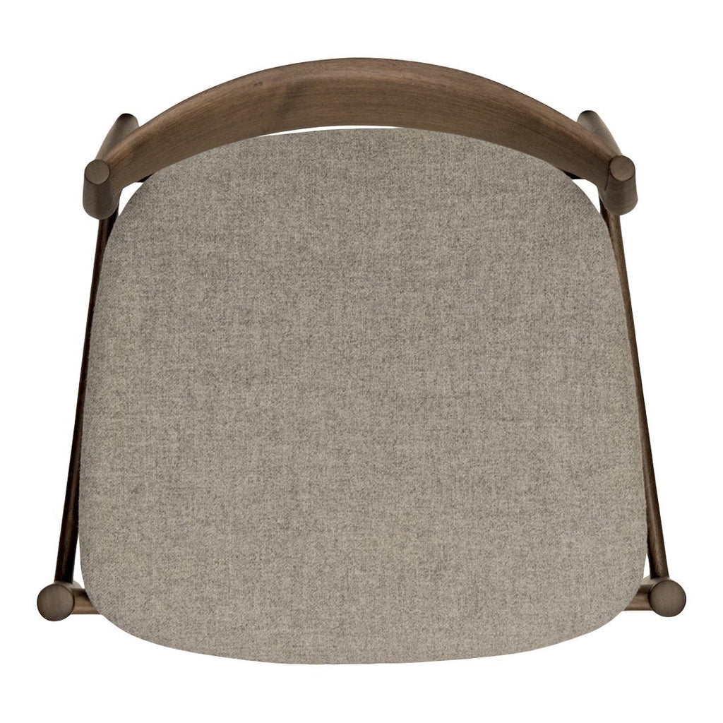 Sedia laterale minimalista giapponese in legno massello e imbottita con design dalle proporzioni perfette di Naoto Fukasawa per la sala da pranzo