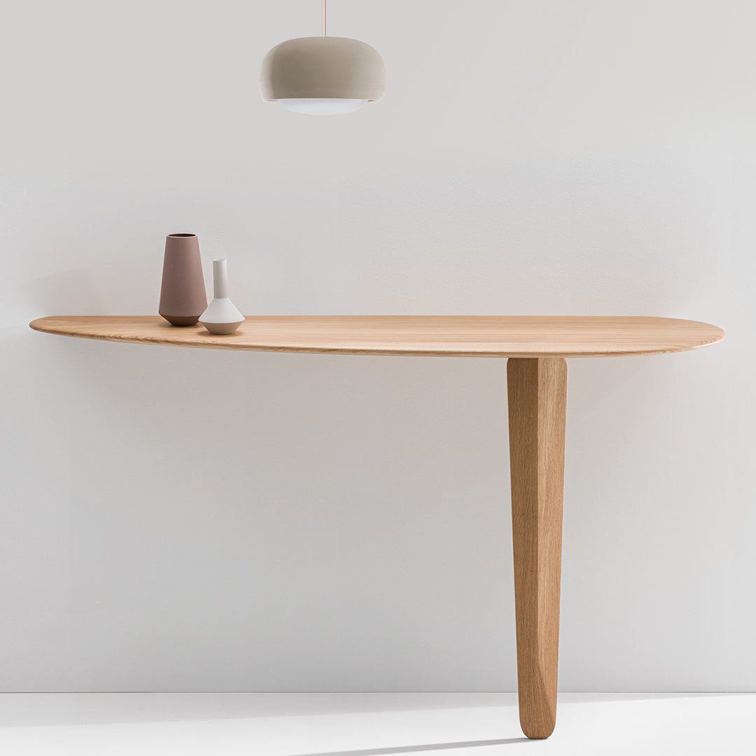 Consolle Minimalista Scultorea in Materiali Misti a Sbalzo con Piede Unico per Ingresso